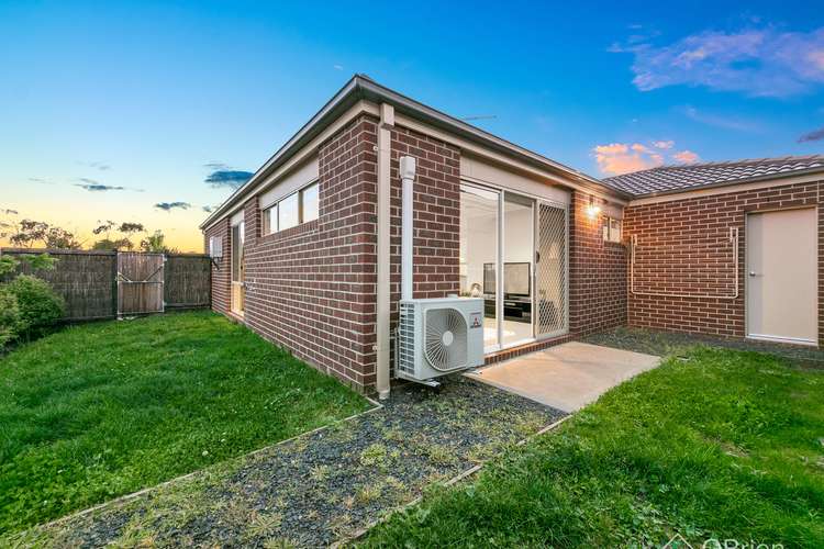 Fourth view of Homely unit listing, 4 MacLeod Circuit, Pakenham VIC 3810