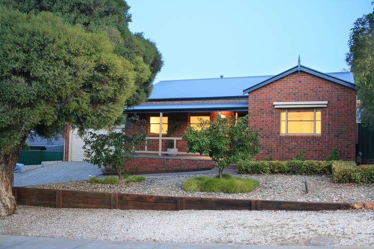 Main view of Homely house listing, 6 Hillary Court, Strathdale VIC 3550