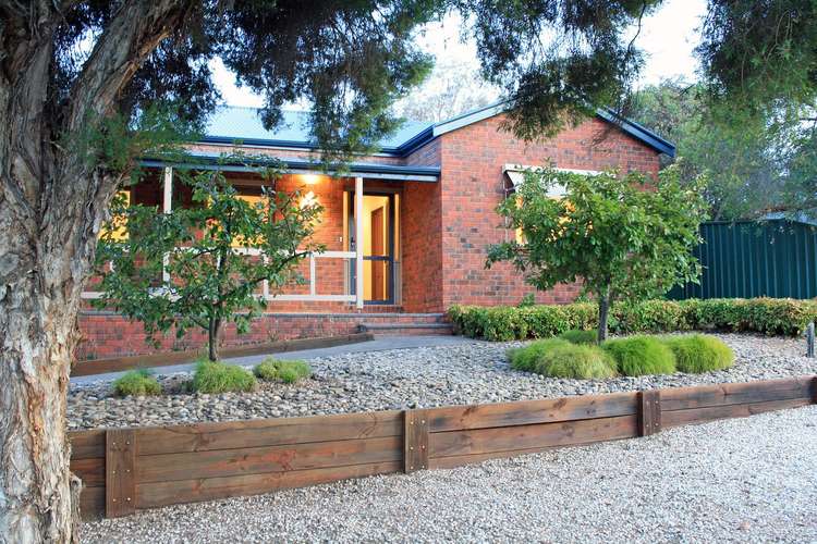Second view of Homely house listing, 6 Hillary Court, Strathdale VIC 3550