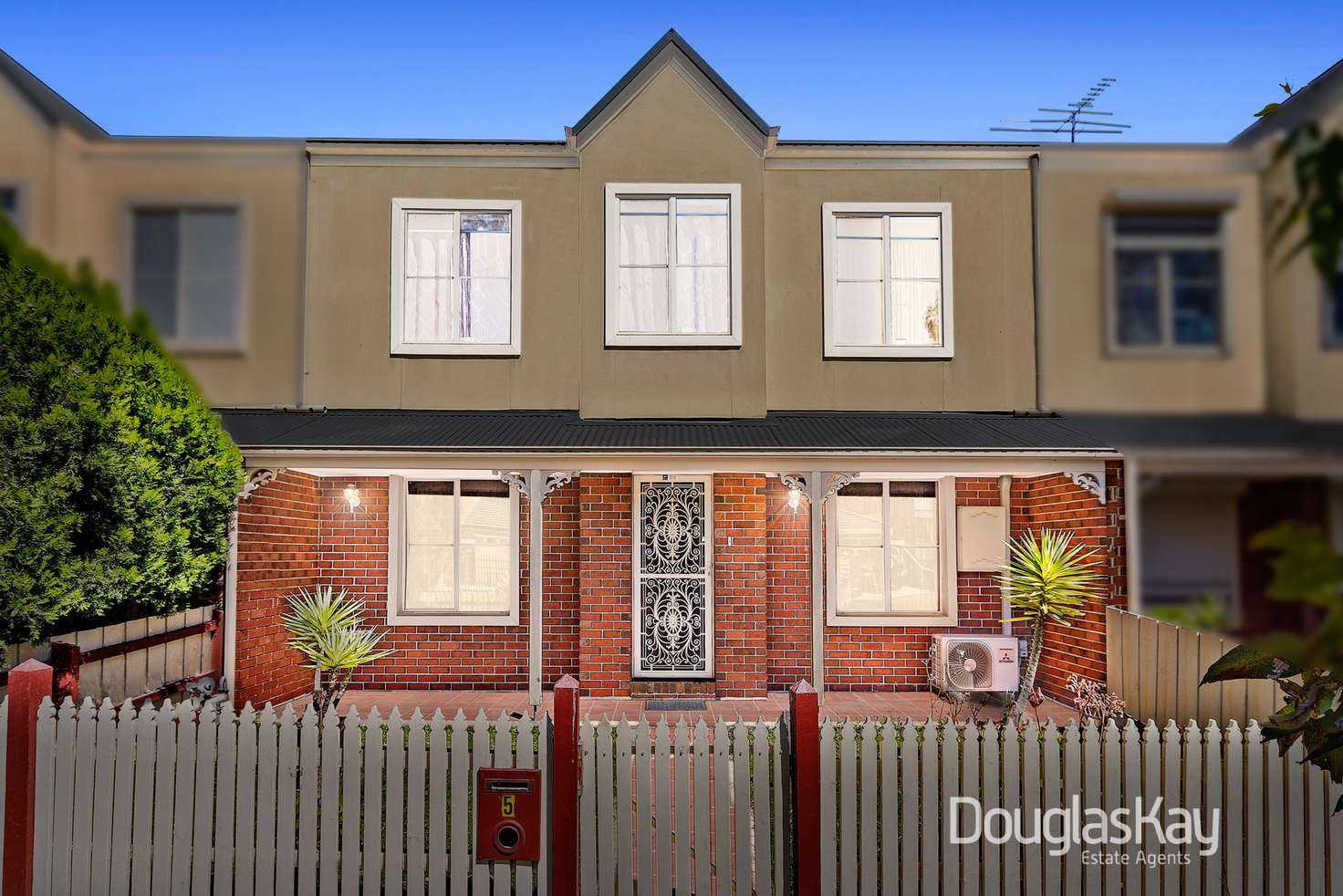 Main view of Homely townhouse listing, 5 Dantum Grove, Braybrook VIC 3019