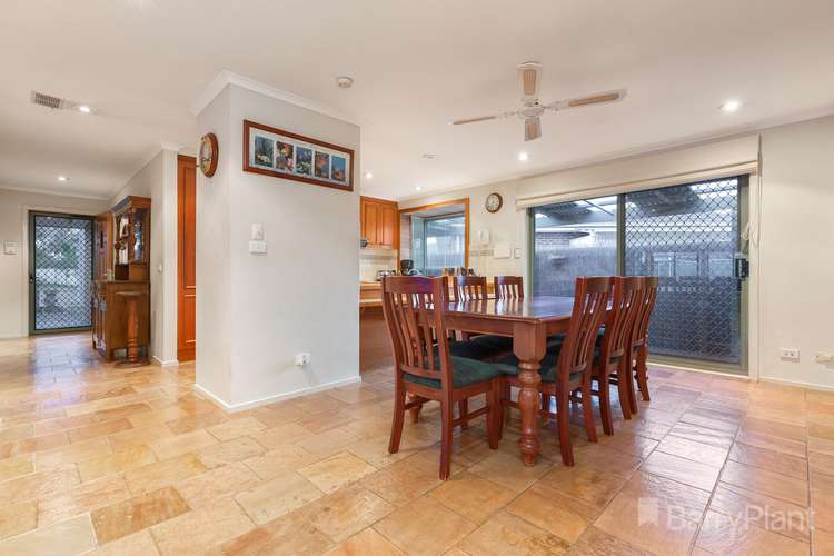 Fifth view of Homely house listing, 34 Elmsford Court, Keysborough VIC 3173