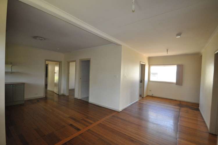 Fourth view of Homely house listing, 2 Heatherbrae Avenue East, Ringwood VIC 3134