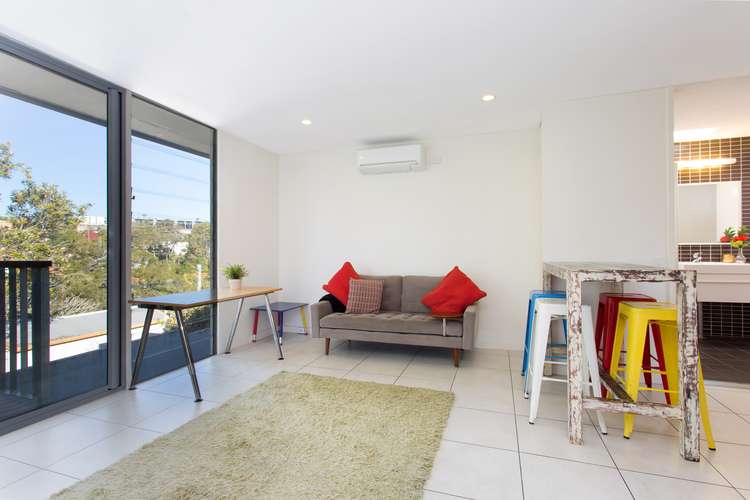 Second view of Homely apartment listing, 2/17 Oxford Terrace, Taringa QLD 4068