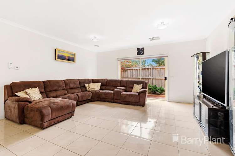Fifth view of Homely house listing, 2 Alinda Court, South Morang VIC 3752