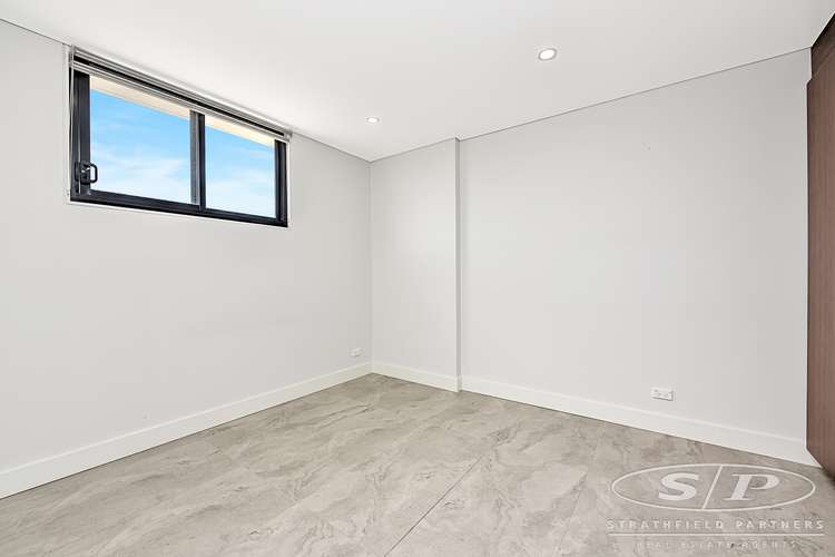Third view of Homely apartment listing, 805/16-20 Smallwood Avenue, Homebush NSW 2140