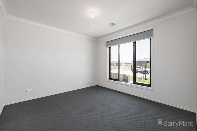 Fifth view of Homely house listing, 47 Hunt Way, Pakenham VIC 3810
