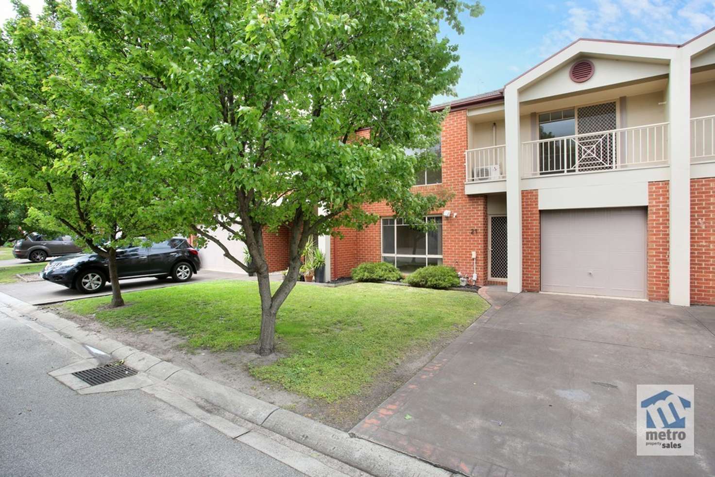 Main view of Homely townhouse listing, 21/12 Grant Close, Berwick VIC 3806