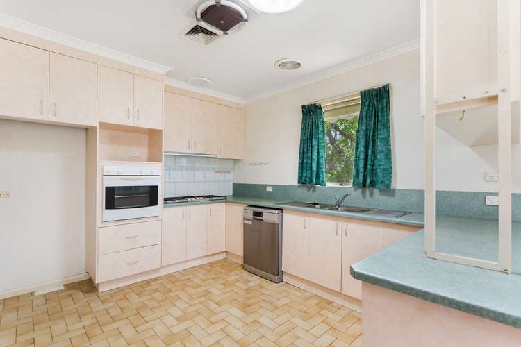 Second view of Homely house listing, 5 Cambridge Crescent, White Hills VIC 3550