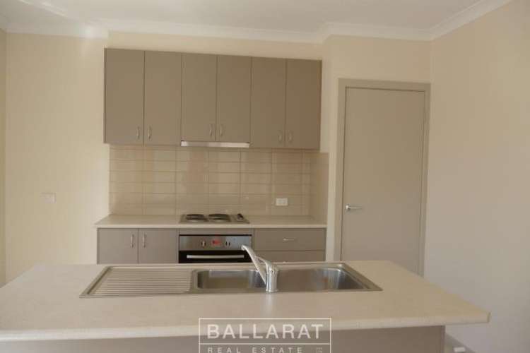 Third view of Homely unit listing, 5 Cross Street, Wendouree VIC 3355