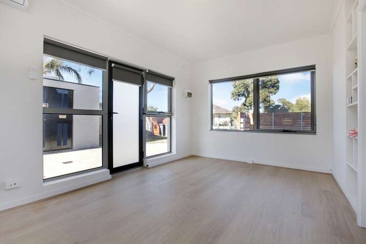 Fourth view of Homely apartment listing, 1/17 Rosstown Road, Carnegie VIC 3163