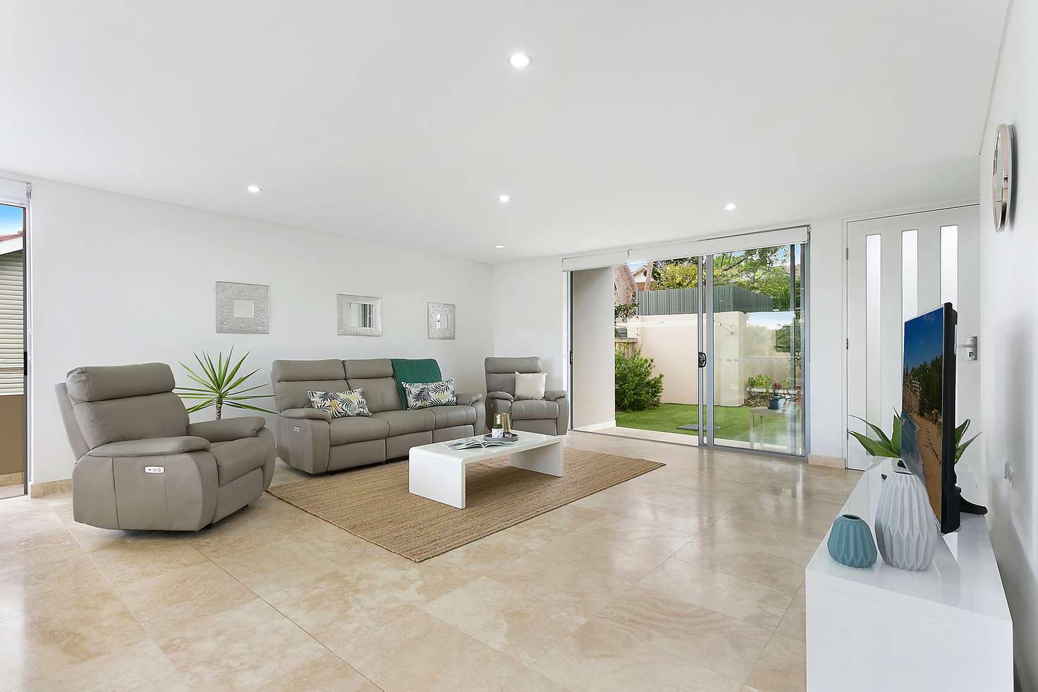Main view of Homely townhouse listing, 2/237 Burraneer Bay Road, Caringbah South NSW 2229