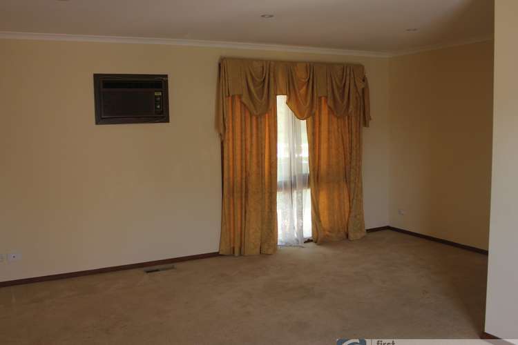 Fourth view of Homely house listing, 32 Scotsburn Way, Endeavour Hills VIC 3802
