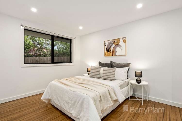 Fifth view of Homely house listing, 7 Clive Court, Bundoora VIC 3083