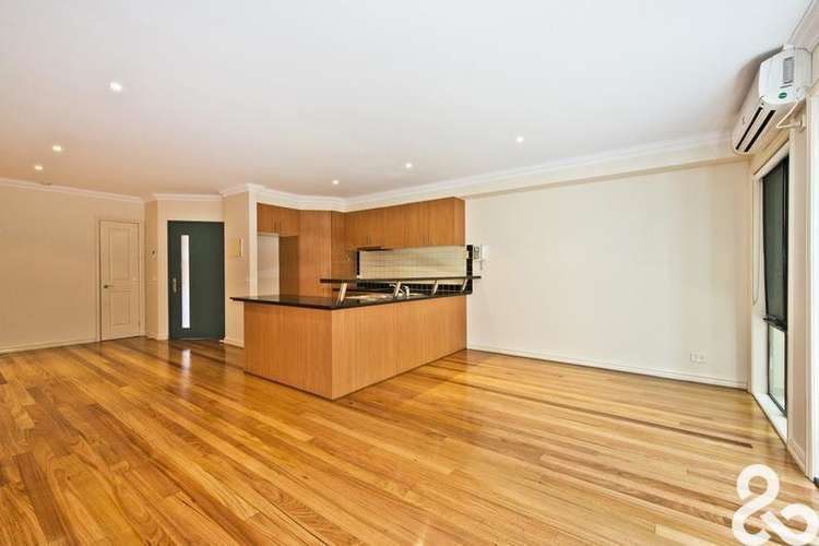 Third view of Homely apartment listing, 10/3 Kenilworth Parade, Ivanhoe VIC 3079