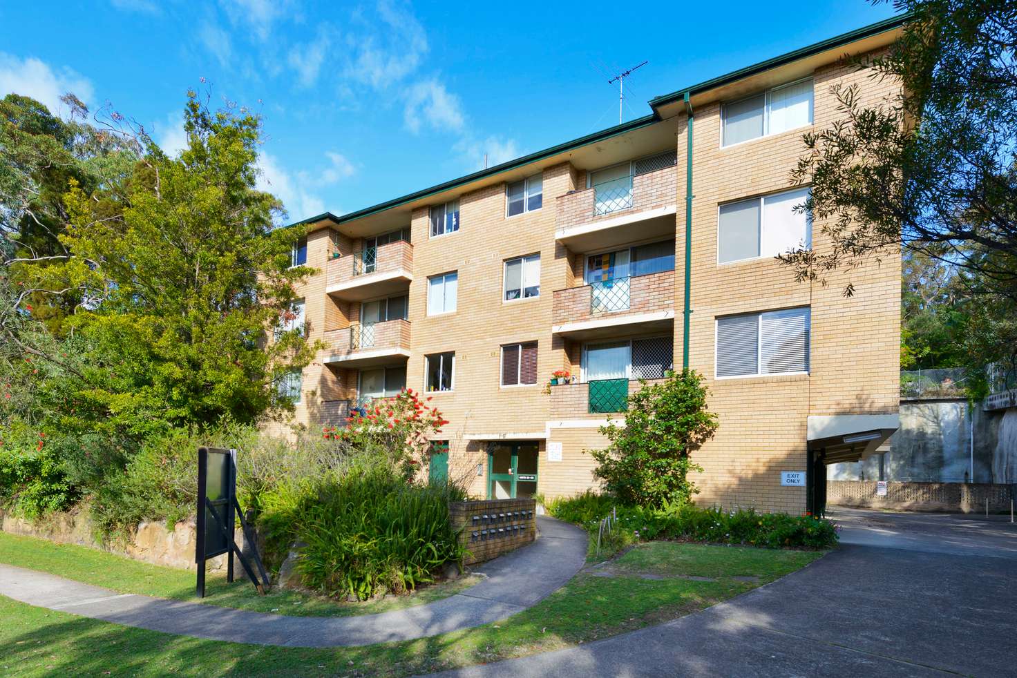 Main view of Homely unit listing, 4/1-9 Oxley Avenue, Jannali NSW 2226