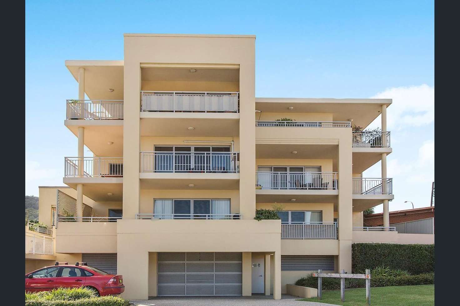 Main view of Homely unit listing, 8/377 Princes Highway, Woonona NSW 2517