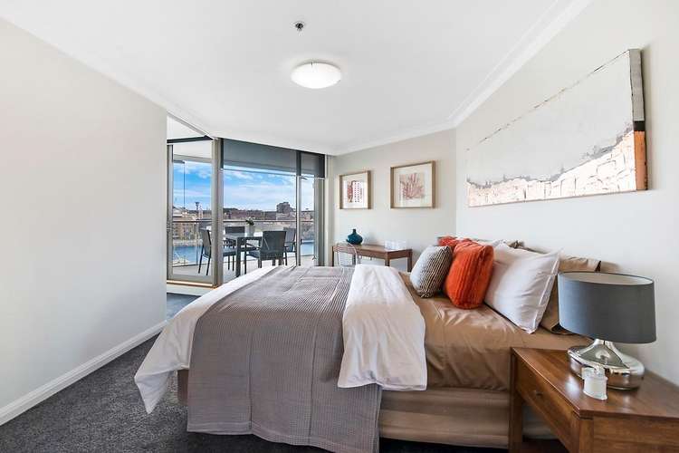 Third view of Homely apartment listing, 1007/61 Macquarie Street, Sydney NSW 2000