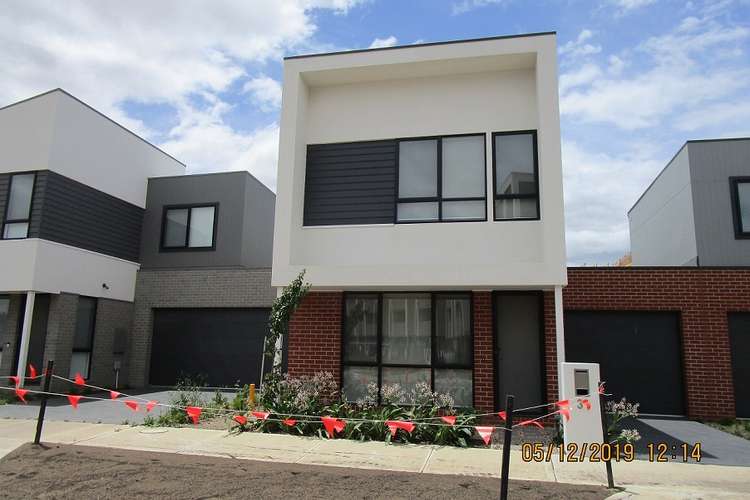 Main view of Homely townhouse listing, 31 Oakden Crescent, St Albans VIC 3021