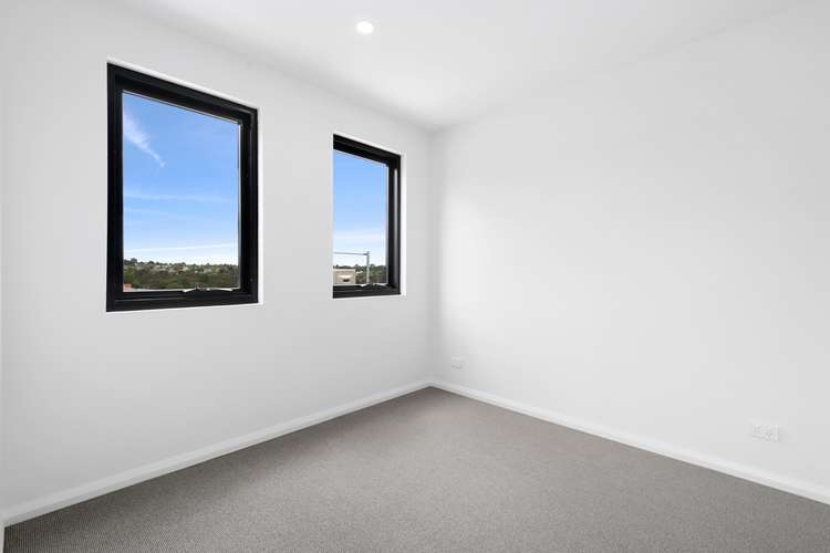 Fourth view of Homely apartment listing, 302/721 Elgar Road, Doncaster VIC 3108