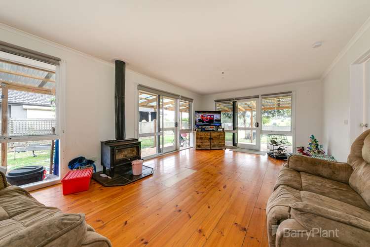 Second view of Homely house listing, 10 Skipton Place, Endeavour Hills VIC 3802