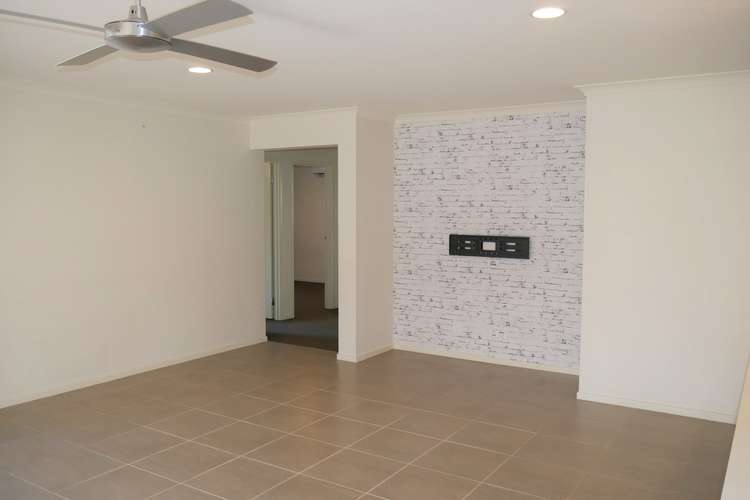 Second view of Homely house listing, 25 Metcalfe Street, Eynesbury VIC 3338