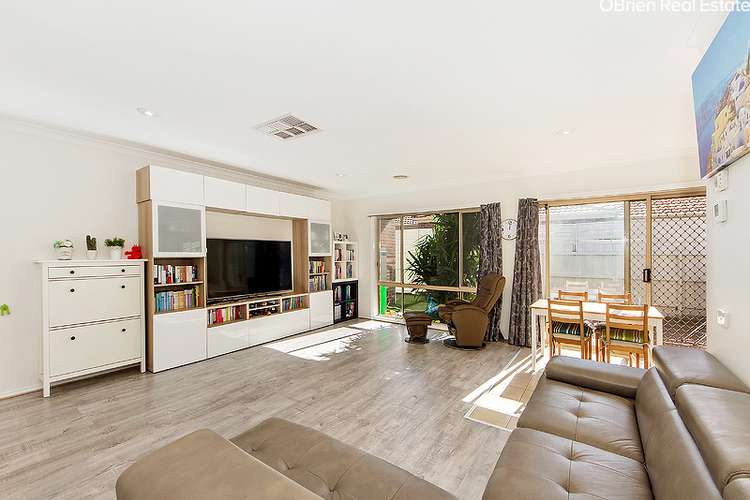 Fifth view of Homely unit listing, 31/12-32 Pecks Road, Sydenham VIC 3037
