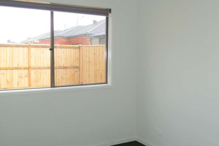 Fourth view of Homely house listing, 19 Longshanks Street, Thornhill Park VIC 3335
