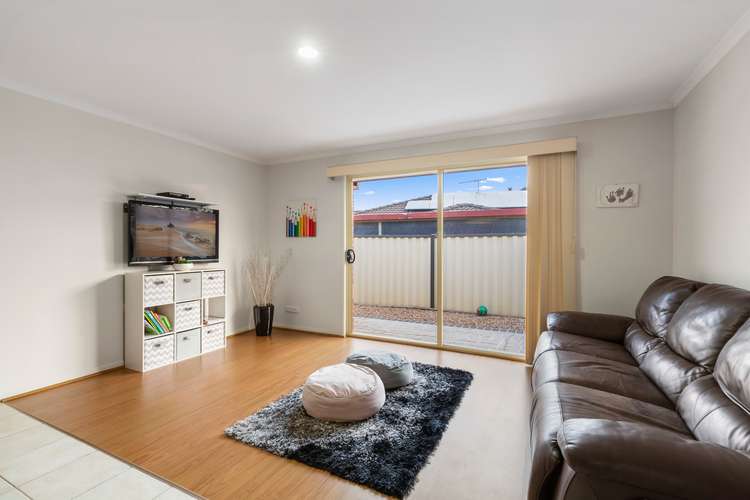 Sixth view of Homely house listing, 32 Pilgrim Drive, Hillside VIC 3037