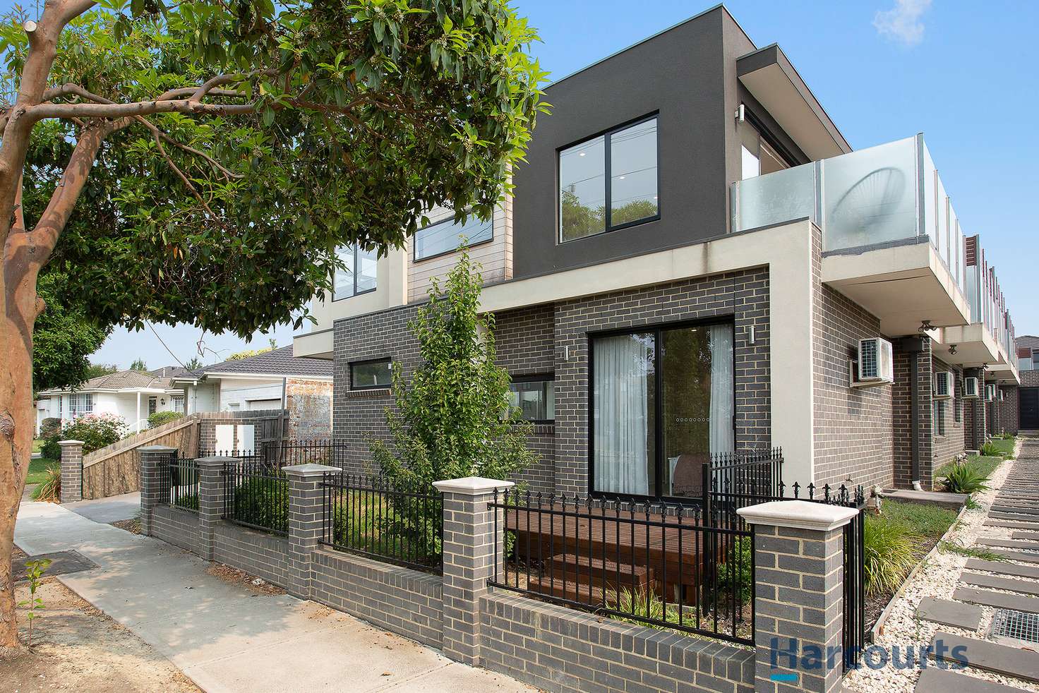 Main view of Homely townhouse listing, 1/372 Burwood Highway, Burwood VIC 3125