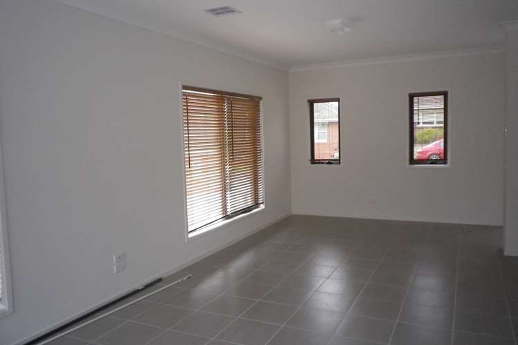 Fourth view of Homely townhouse listing, 1/27 George Street, Ashwood VIC 3147