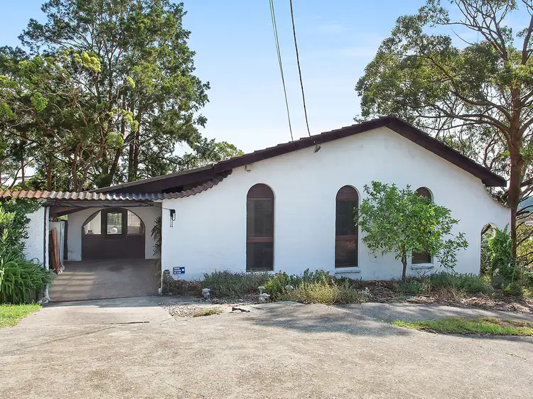 8 Coombah Place