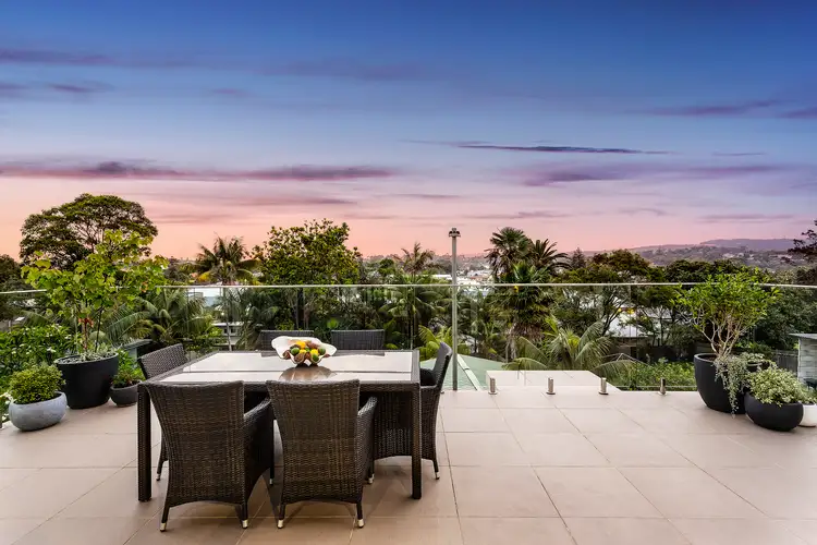 15 Mount Pleasant Avenue, Mona Vale NSW 2103