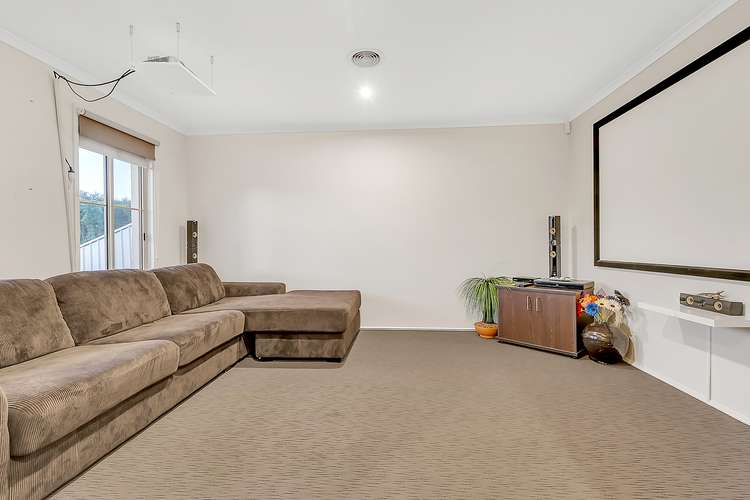 Second view of Homely house listing, 5 Shearwater Place, Craigieburn VIC 3064