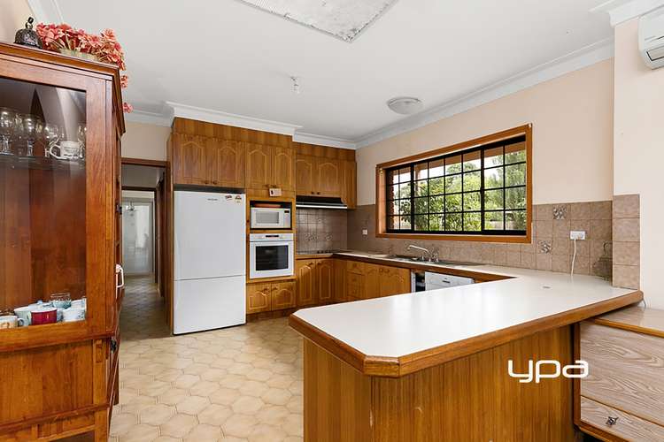 Fifth view of Homely house listing, 16 Newnham Drive, Romsey VIC 3434