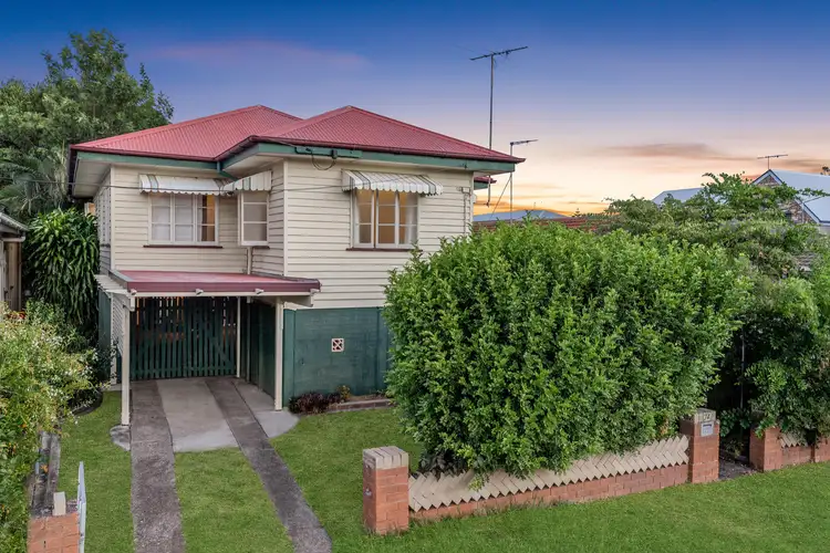 34 Stewart Parade, Manly QLD 4179