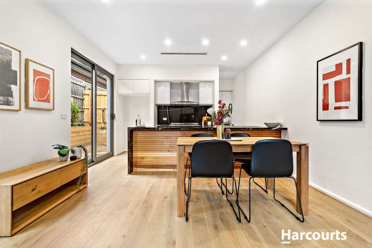 Main view of Homely townhouse listing, 2/32 Winbirra Parade, Ashwood VIC 3147