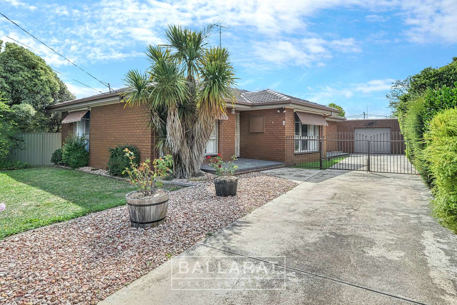 Main view of Homely house listing, 10 Gilbert Street, Wendouree VIC 3355