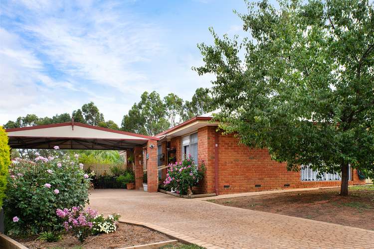 Second view of Homely house listing, 3 Ely Court, Castlemaine VIC 3450