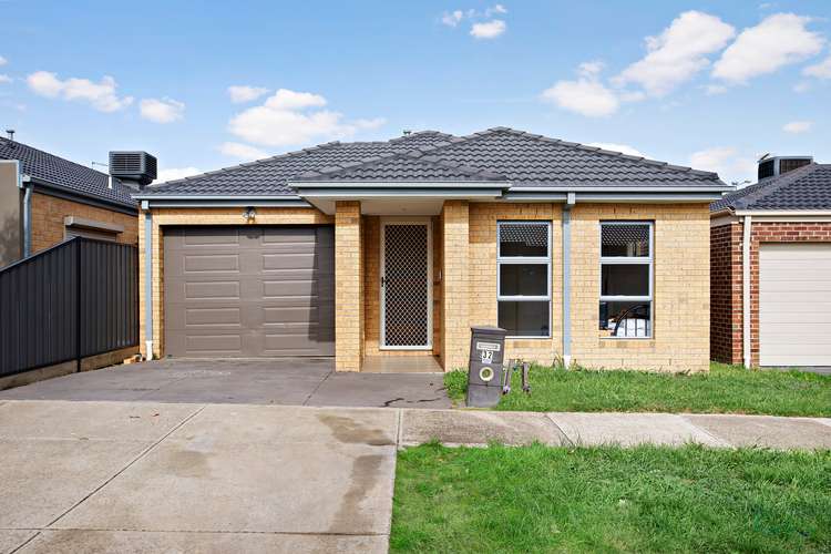 Main view of Homely house listing, 32 Daymar Circuit, Craigieburn VIC 3064