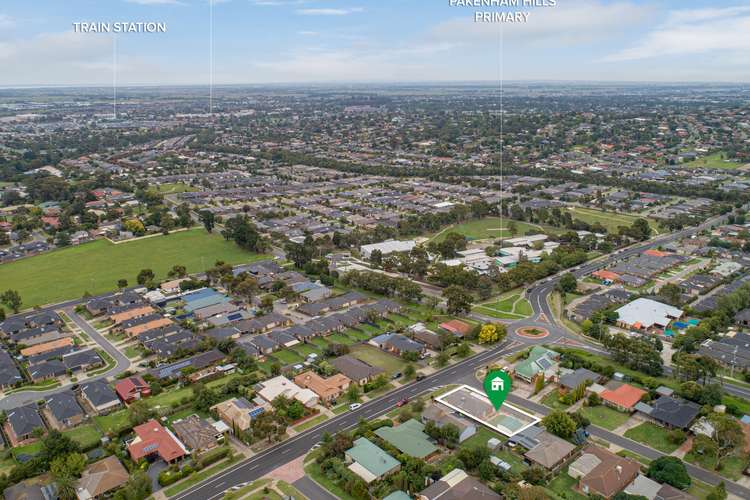 Main view of Homely house listing, 3 Leigh Drive, Pakenham VIC 3810