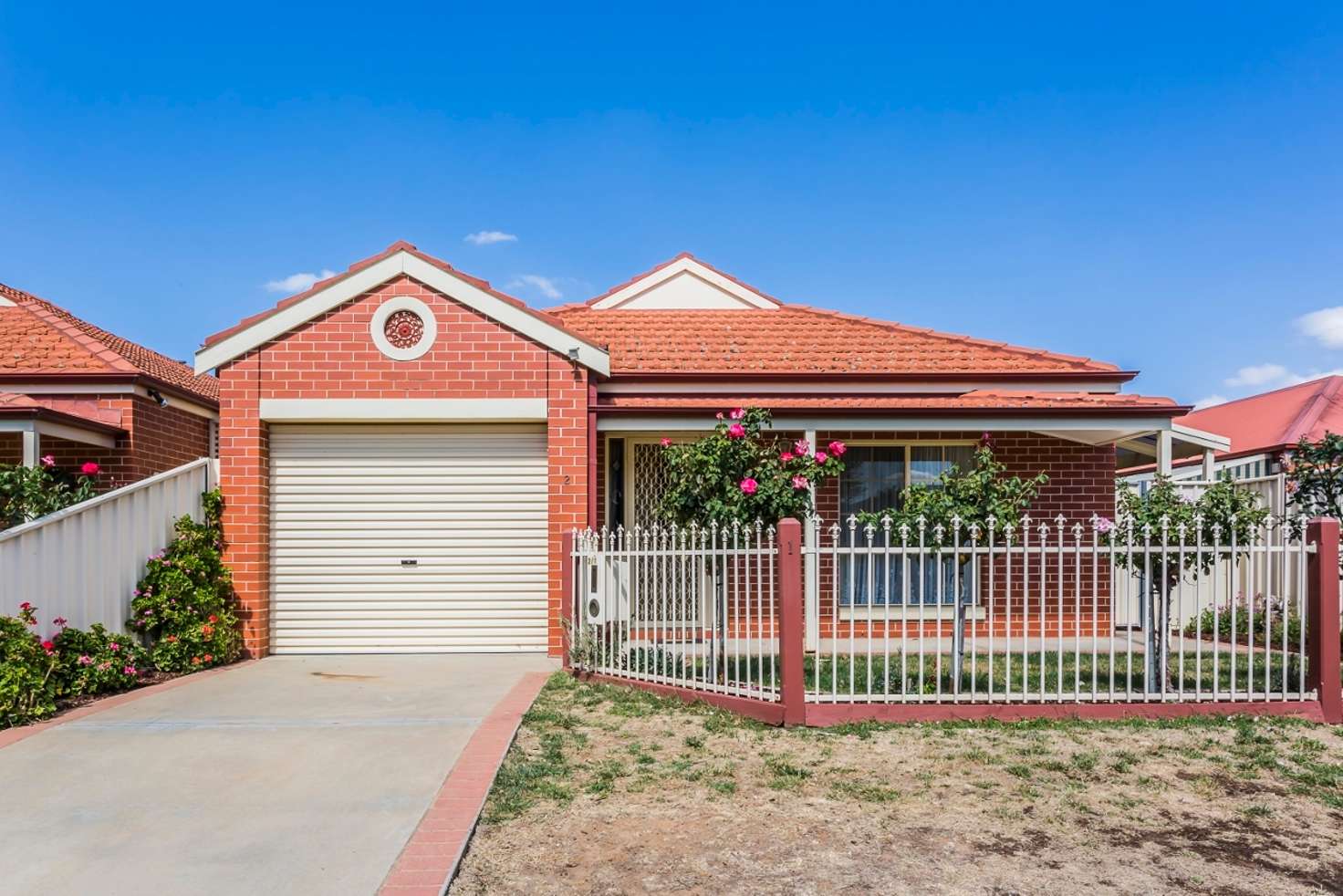 Main view of Homely townhouse listing, 2/1 Elizabeth Street, Echuca VIC 3564