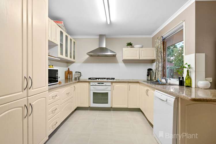 Fifth view of Homely house listing, 7 Elsa Place, Narre Warren VIC 3805