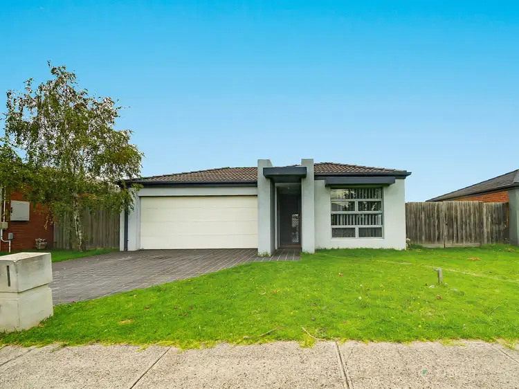 7 Danita Way, Cranbourne West VIC 3977