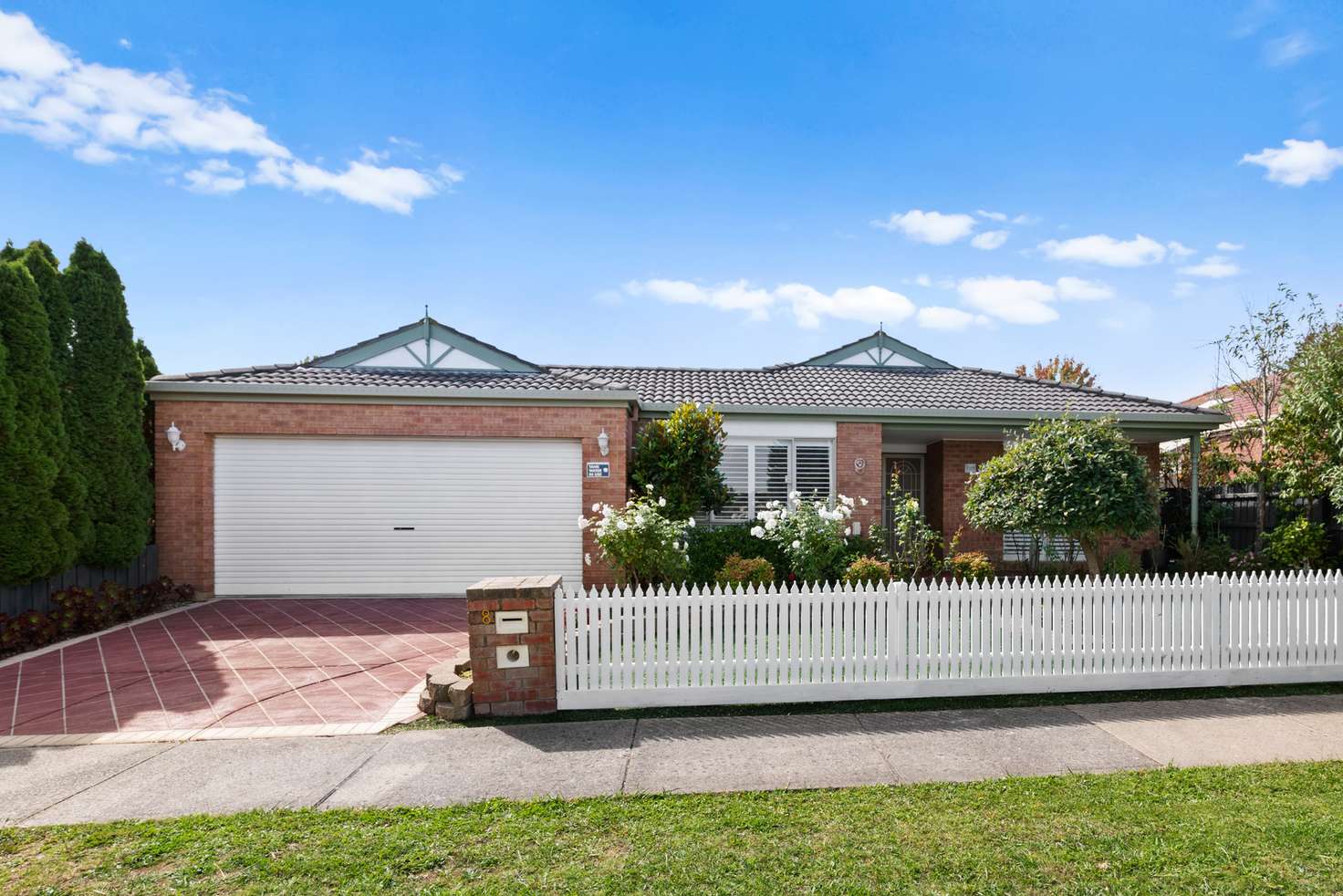 Main view of Homely house listing, 8 Browtop Road, Narre Warren VIC 3805