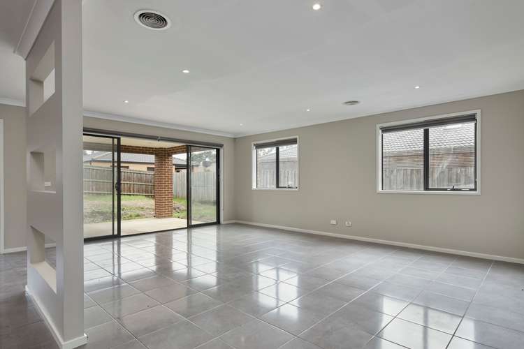 Fifth view of Homely house listing, 61 Summerhill Boulevard, Drouin VIC 3818