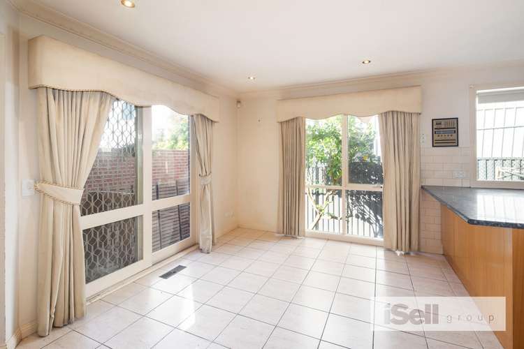 Fourth view of Homely townhouse listing, 2/122 Thames Street, Box Hill North VIC 3129