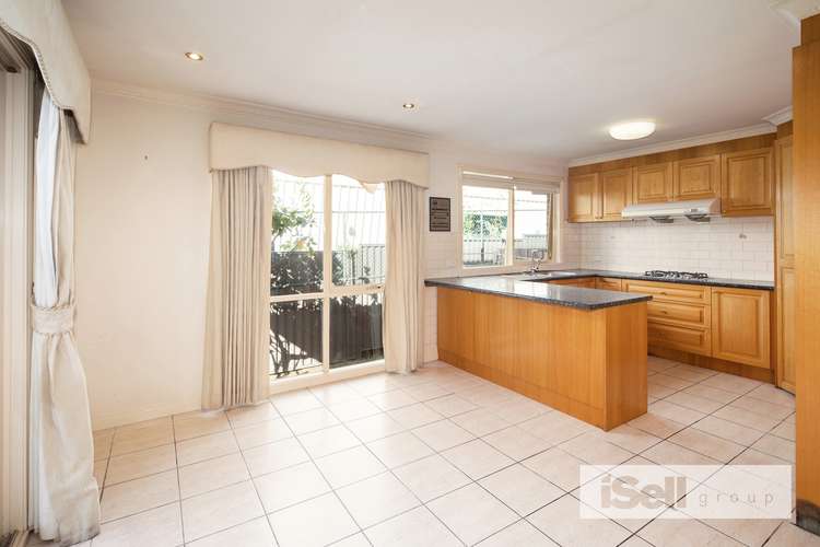 Fifth view of Homely townhouse listing, 2/122 Thames Street, Box Hill North VIC 3129