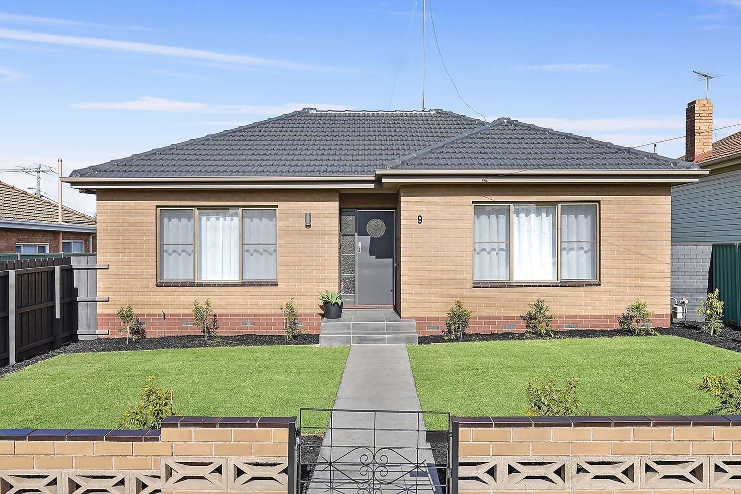 Main view of Homely house listing, 1/9 Quamby Avenue, Hamlyn Heights VIC 3215