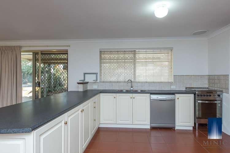 Fifth view of Homely house listing, 10 Werloo Court, Leda WA 6170