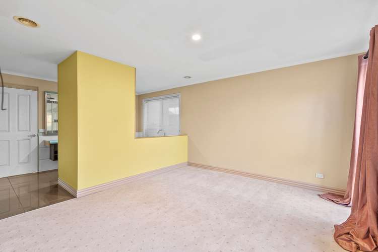 Third view of Homely house listing, 33 Grandview Crescent, Hillside VIC 3037